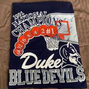 Vintage 90’s Duke Blue Devils basketball T shirt